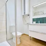 Centre - Superb Equipped Studio! Apartment *