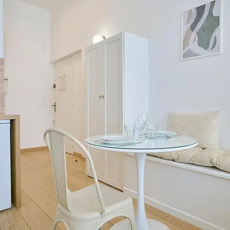 Apartment Centre - Superb Equipped Studio! *